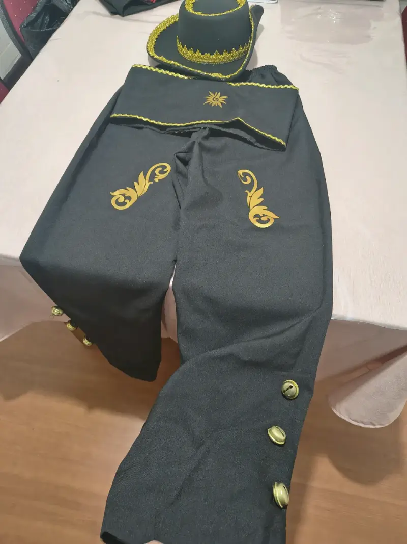 Traje típico diablada - 3