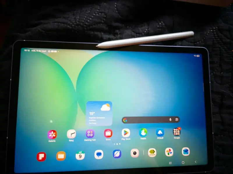 Samsung Galaxy Tab S10 FE con lápiz y funda - 4