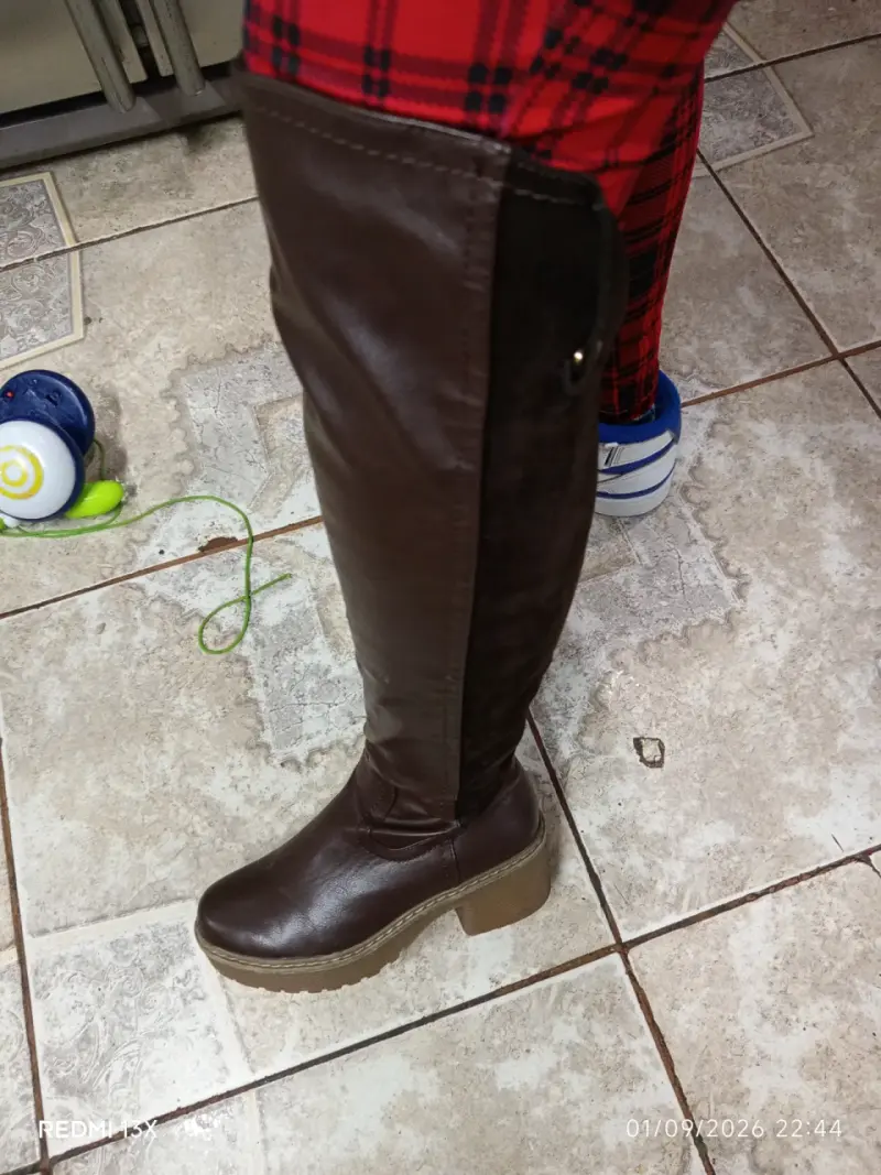 Botas de cuero marrón con tacón alto - 2