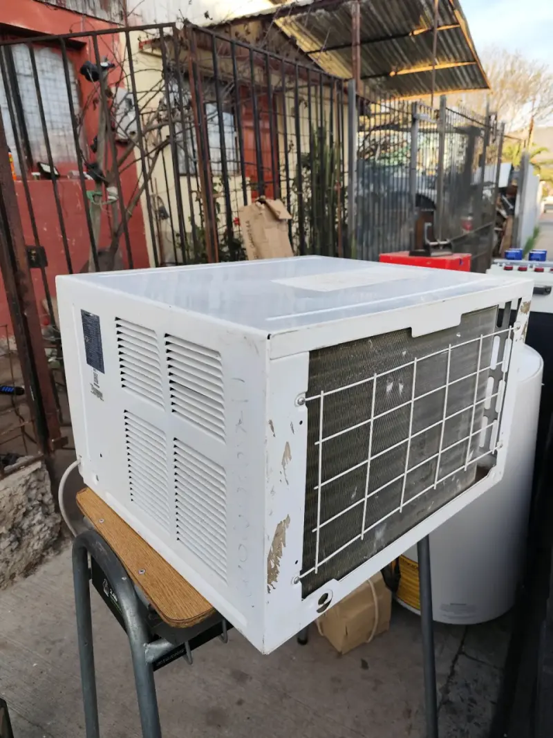 Aire acondicionado de ventana Airsys 12000 BTU - 1