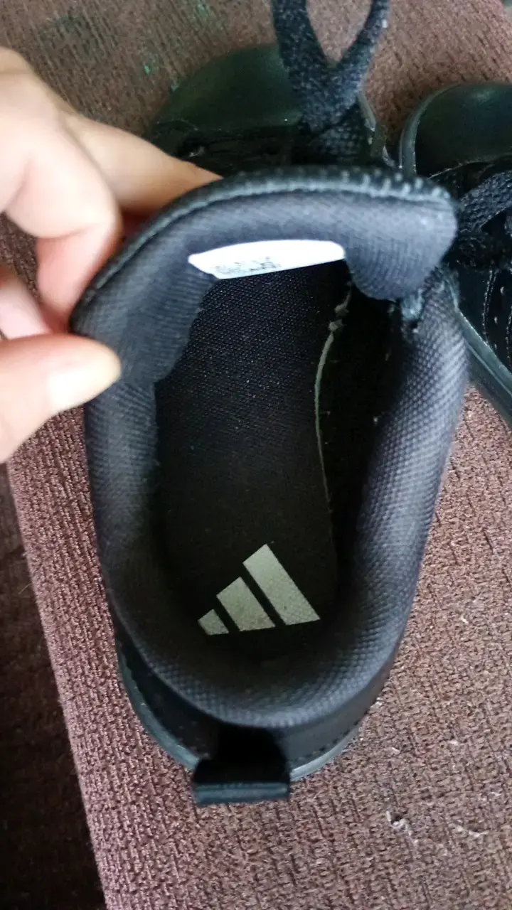 Zapatillas negras Adidas para niños talla 29 - 4