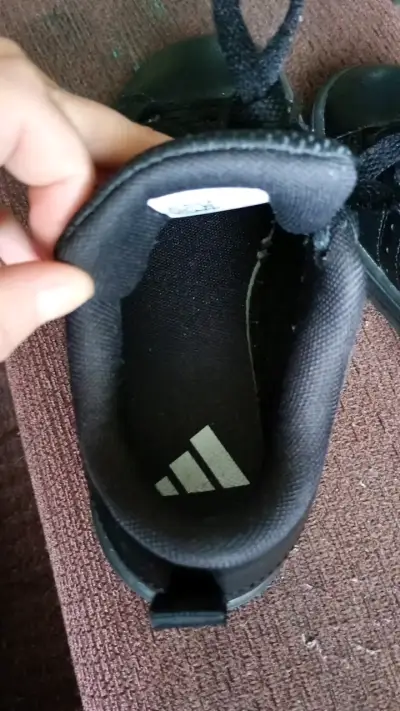 Zapatillas negras Adidas para niños talla 29 - miniatura 4