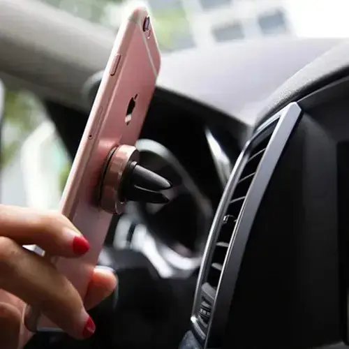 Soporte Magnético para Celular de Auto - 4