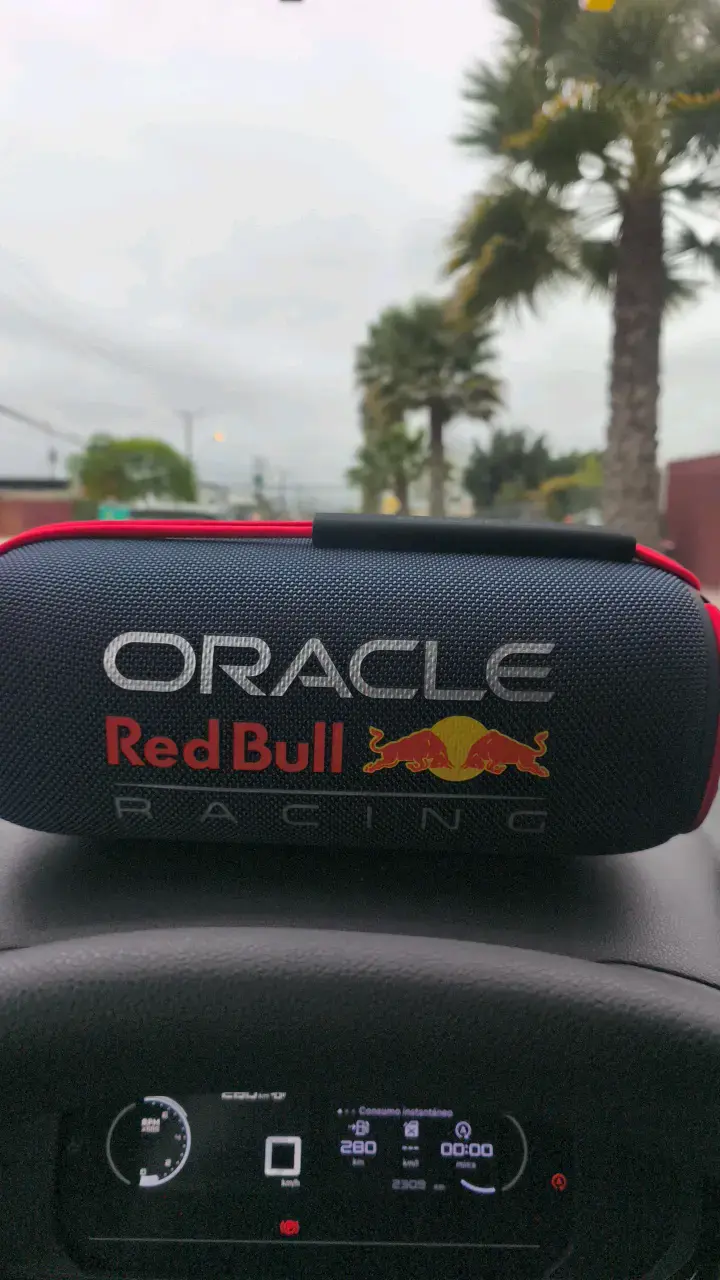 Parlante Portátil Oracle Red Bull Racing - 3