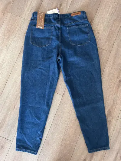 Jeans Mom Fit Tiro Alto Mujer Talla 40 - miniatura 4