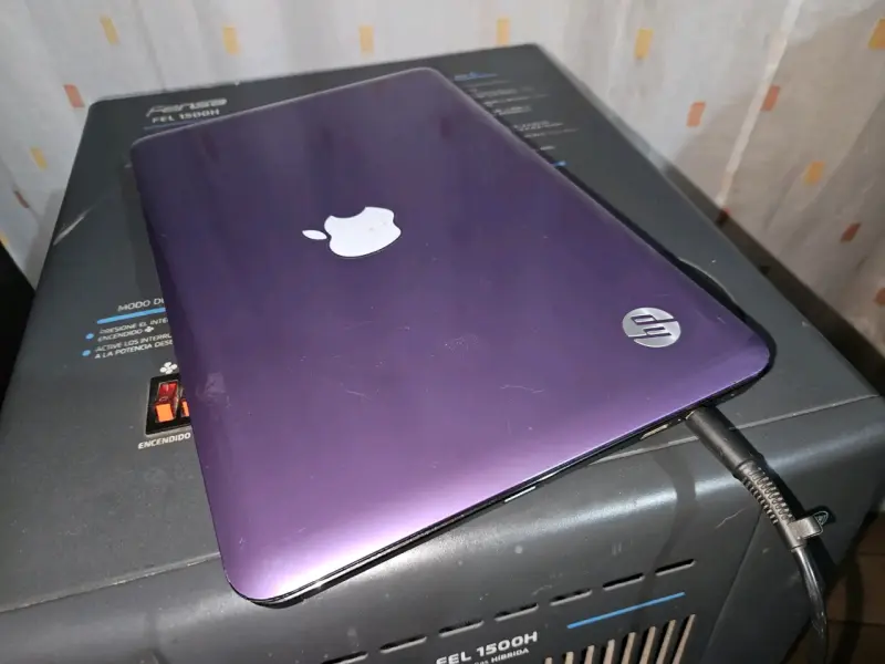 Notebook HP Pavilion g4 con diseño morado - 3