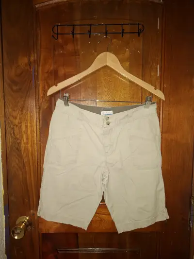 Bermudas beige Columbia para mujer - miniatura 1