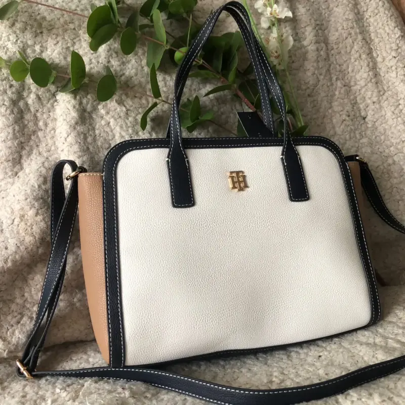 Cartera Tommy Hilfiger Importada de USA - 2