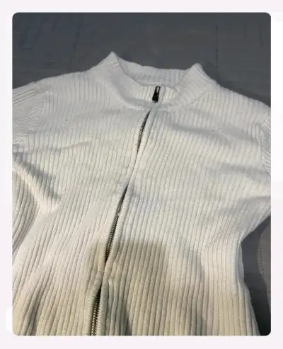 Chaqueta de punto blanca con cierre - miniatura 1