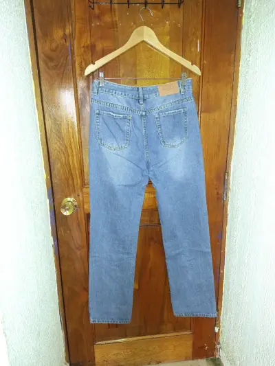 Jeans de mezclilla azul para mujer - miniatura 2