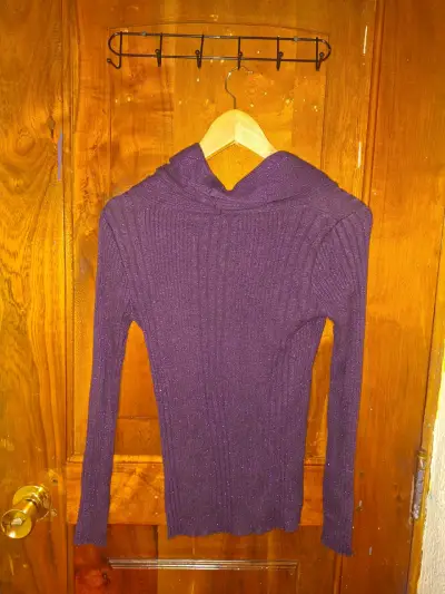Suéter Morado de Cuello Alto Jospeha A - miniatura 2