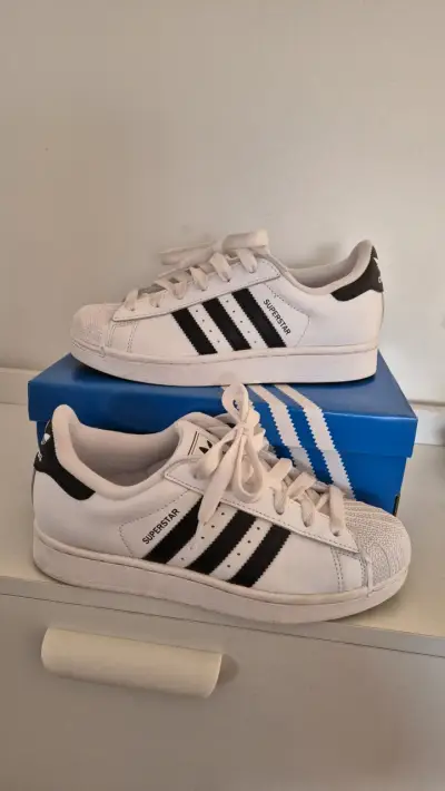 Zapatillas Adidas Superstar - miniatura 1