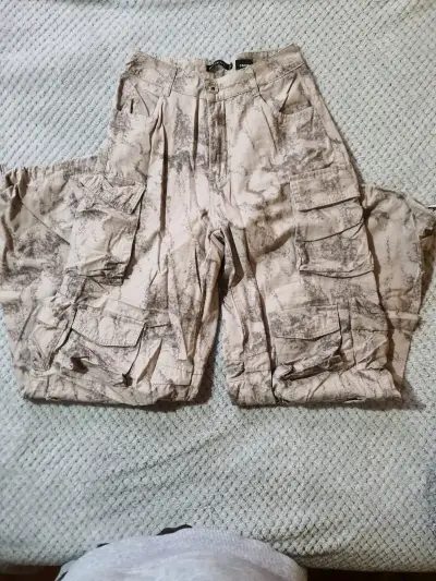 Pantalones cargo camuflados Fashion Park talla 34 - miniatura 1