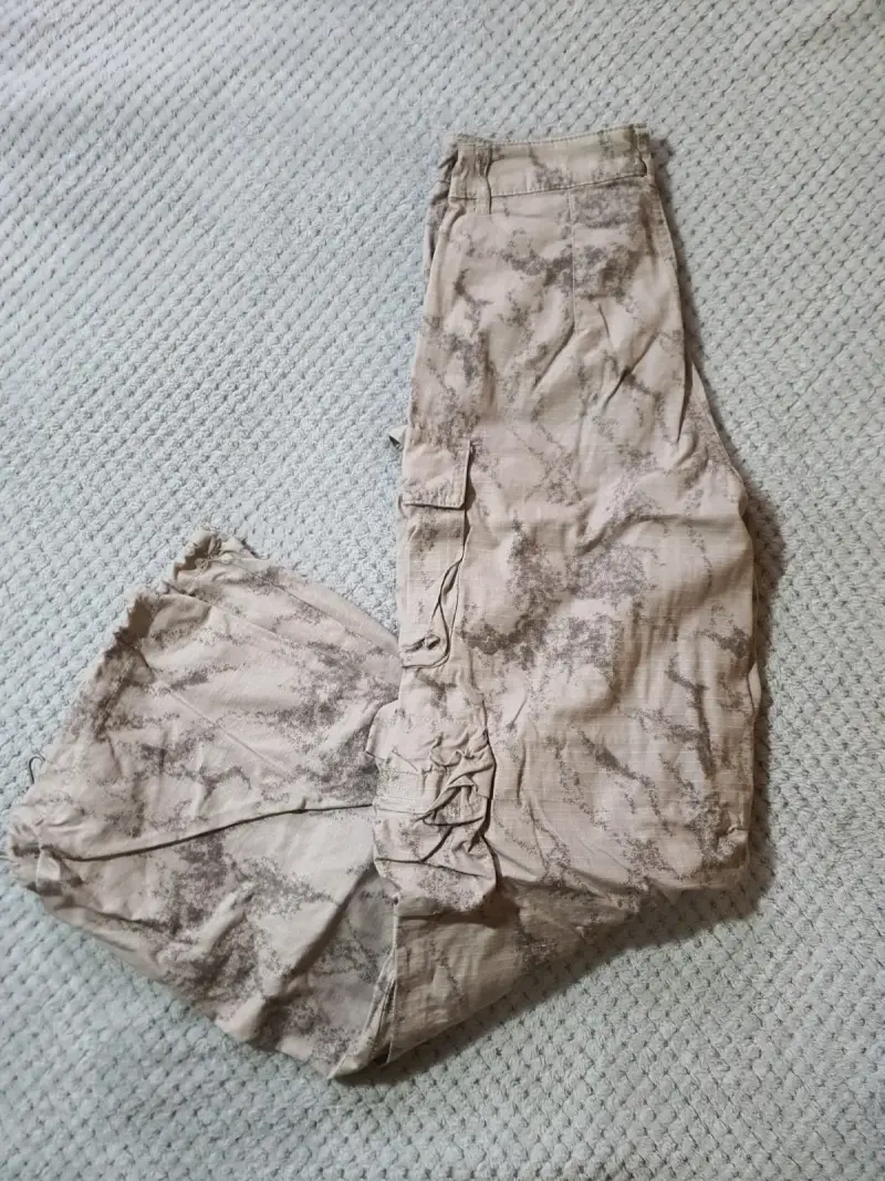 Pantalones cargo camuflados Fashion Park talla 34 - 2