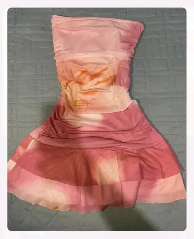 Vestido corto strapless degradado rosa - miniatura 1