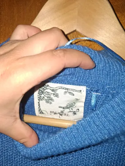 Suéter Azul de Lana para Mujer - miniatura 3