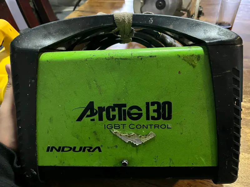 Soldadora Inverter Indura Arctig 130 IGBT Control - 1