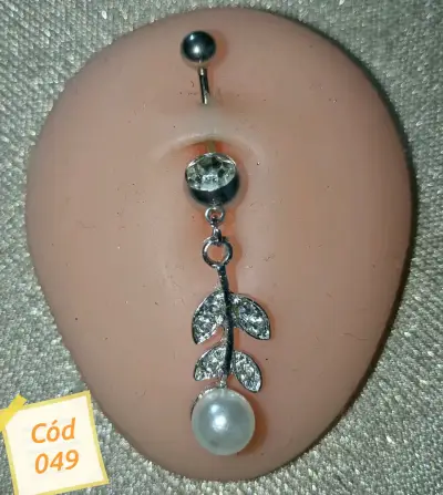 Piercing de ombligo con colgante - miniatura 4