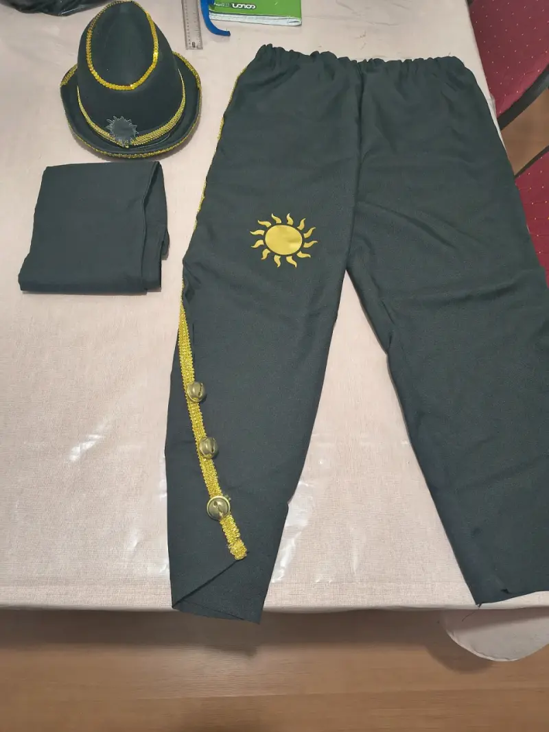 Traje típico caporal - 4
