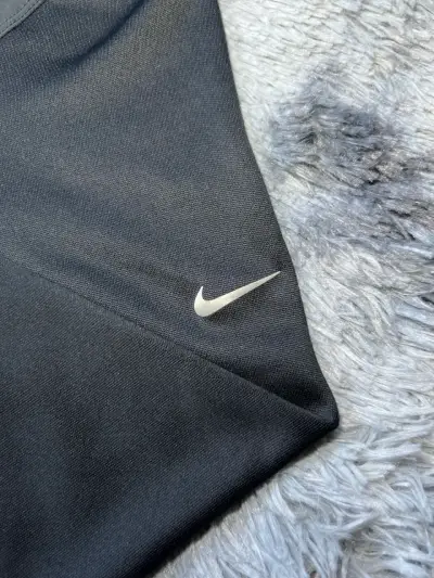 Polerón Nike Drifit Negro - miniatura 3