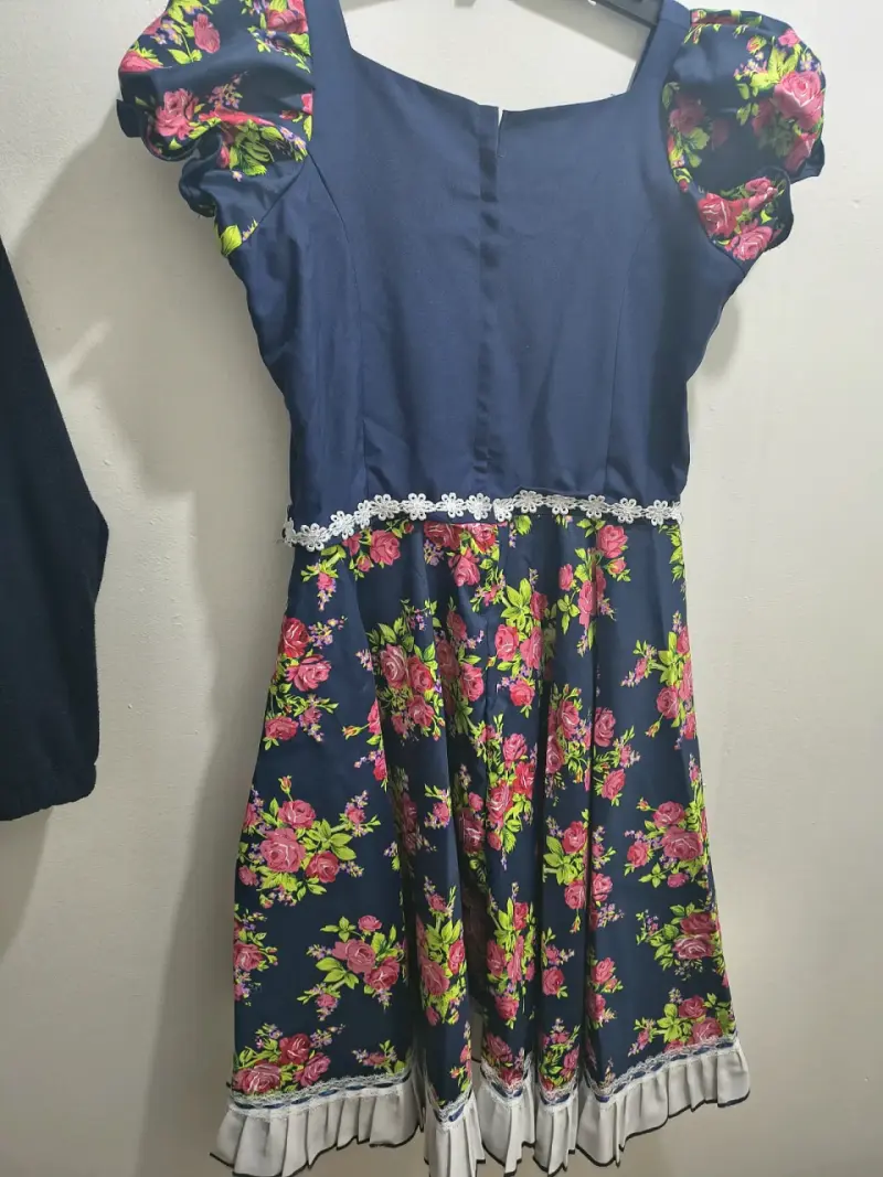 Vestido de cueca floral azul