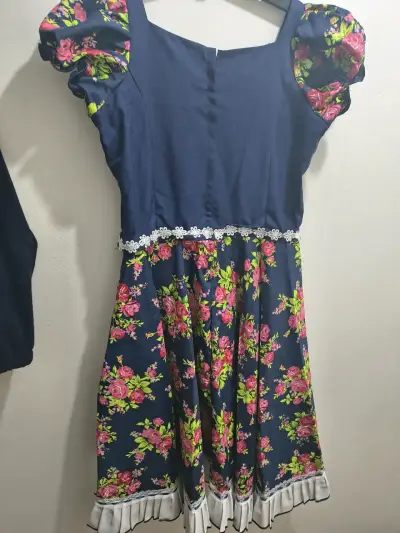 Vestido de cueca floral azul - miniatura 2