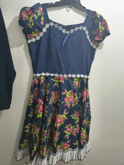 Vestido de cueca floral azul - miniatura 3