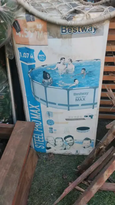 Piscina redonda Bestway Steel Pro Max 4.57m - miniatura 1