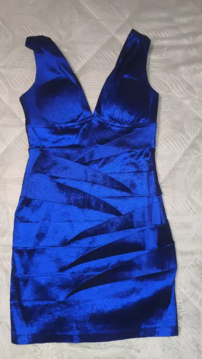 Vestido azul eléctrico ajustado para fiesta - miniatura 1