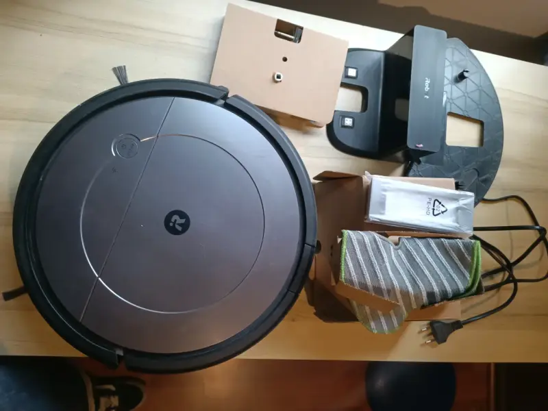 Aspiradora Robot iRobot Roomba RV-F1 con Base
