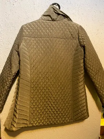 Chaqueta color verde olivo grisáceo talla M/L - miniatura 2
