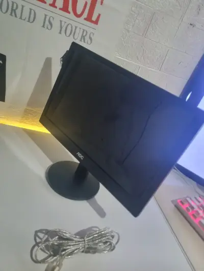Monitor LED AOC E1670Sw con cable USB-B - miniatura 1