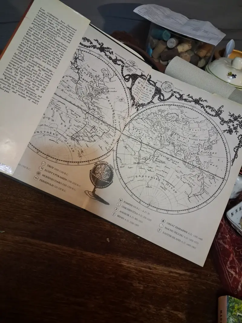 Libro 'Lost Worlds' de Alastair Service - 3