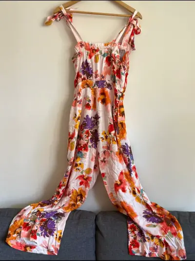 Enterito floral para mujer con tirantes ajustables - miniatura 2