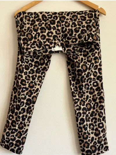 Pantalones de mujer estampado leopardo - miniatura 1