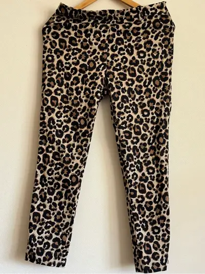 Pantalones de mujer estampado leopardo - miniatura 2