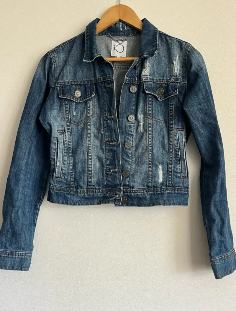 Chaqueta de mezclilla con bordado floral - 1
