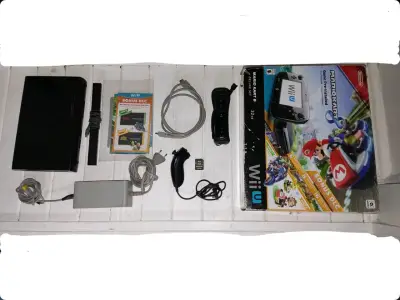Consola Nintendo Wii U con accesorios y juegos - miniatura 1