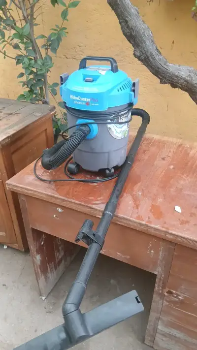 Aspiradora HidroDuster Plus Sindeier para polvo y agua - miniatura 1