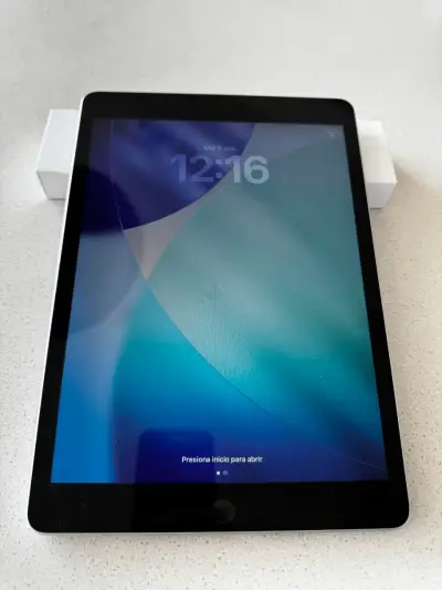iPad 9ª generación 64GB WiFi + cargador - miniatura 1