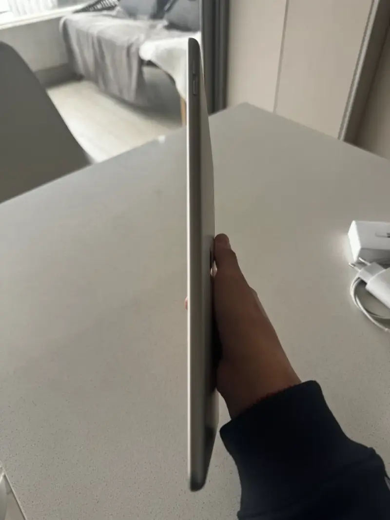 iPad 9ª generación 64GB WiFi + cargador - 4