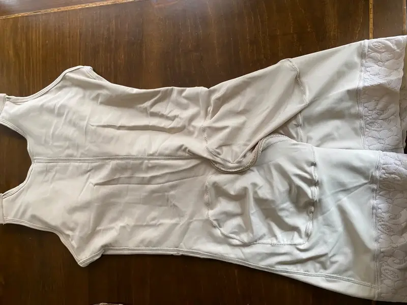 Faja moldeadora beige con encaje - 6
