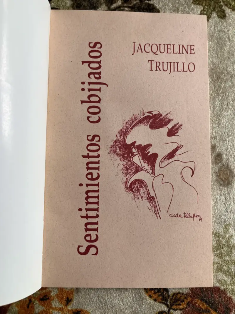 Libro Sentimientos Cobijados de Jacqueline Trujillo - 2