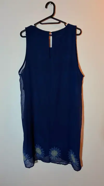 Vestido Desigual azul con diseño floral - miniatura 2