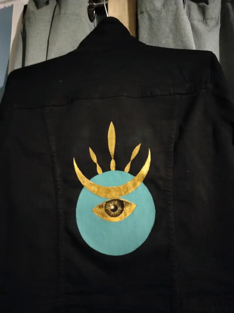 Chaqueta mezclilla Intervenida pintada a mano