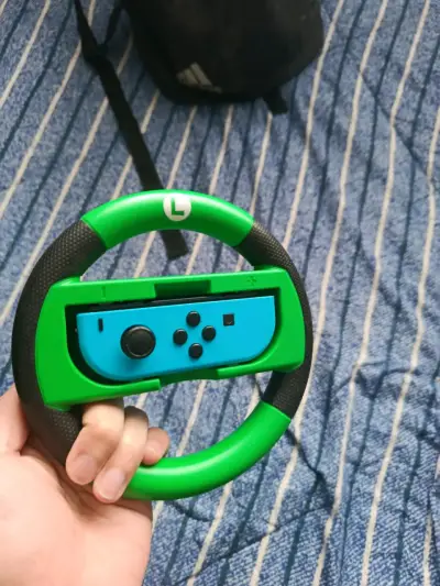 Volante para Nintendo Switch verde y negro - miniatura 2