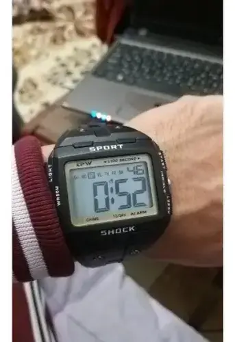 Reloj Deportivo Digital Negro Resistente al Agua - 3