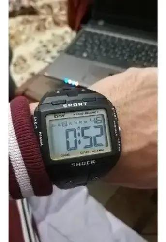 Reloj Deportivo Digital Negro Resistente al Agua - miniatura 3