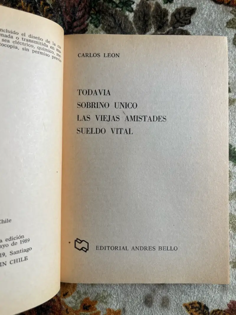 Libro 'Todavía Sobrino Único' de Carlos León - 2