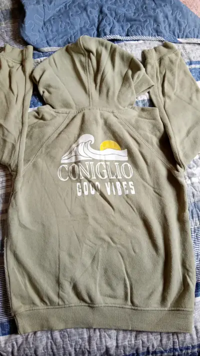 Polerón verde con capucha y diseño Coniglio - miniatura 2